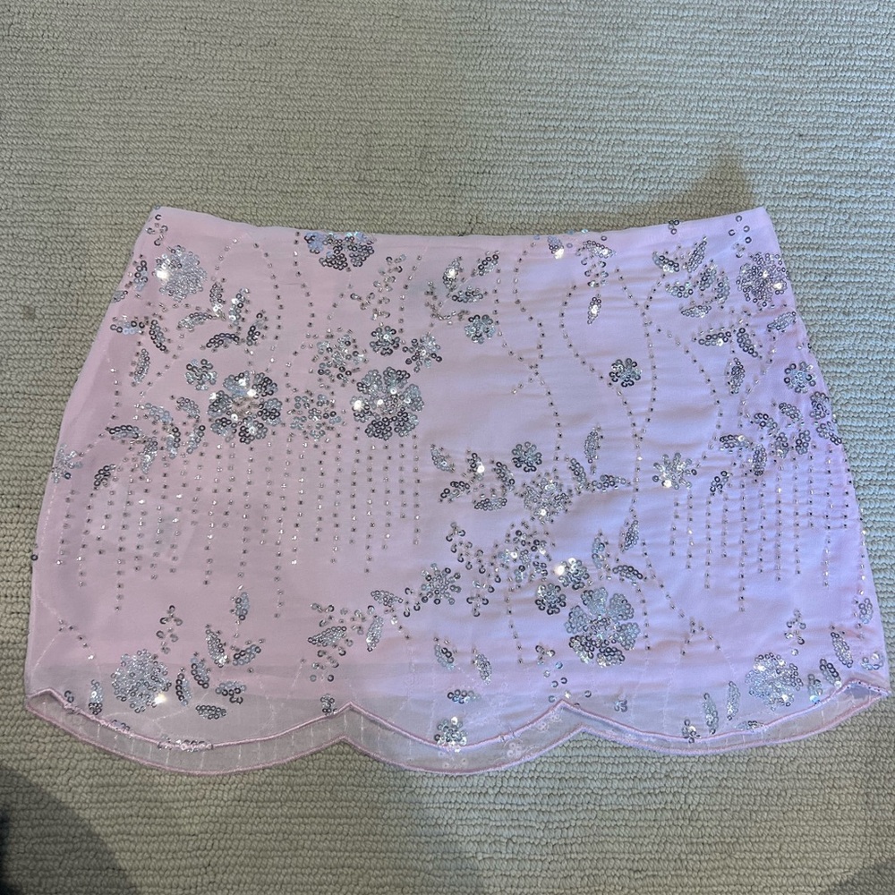 Brand new edikted nelley beaded sequin chiffon mini skirt size small